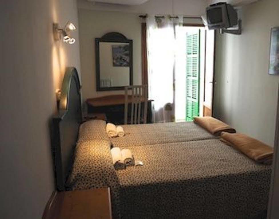 Blu Hostal Diana Port de Alcudia  Exteriör bild